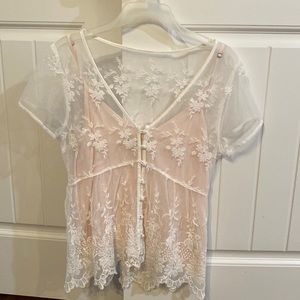 Abercrombie lace shirt set with light pink tank top - womens medium